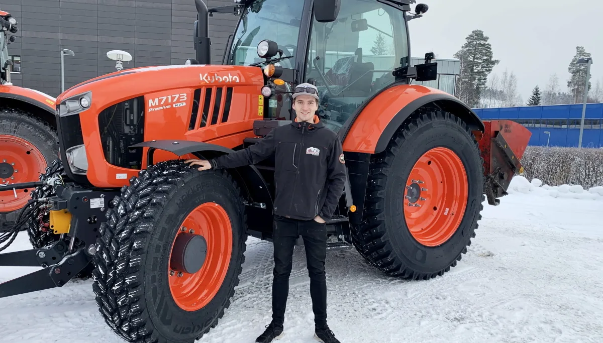 Altmuligmann med altmuligtraktor!